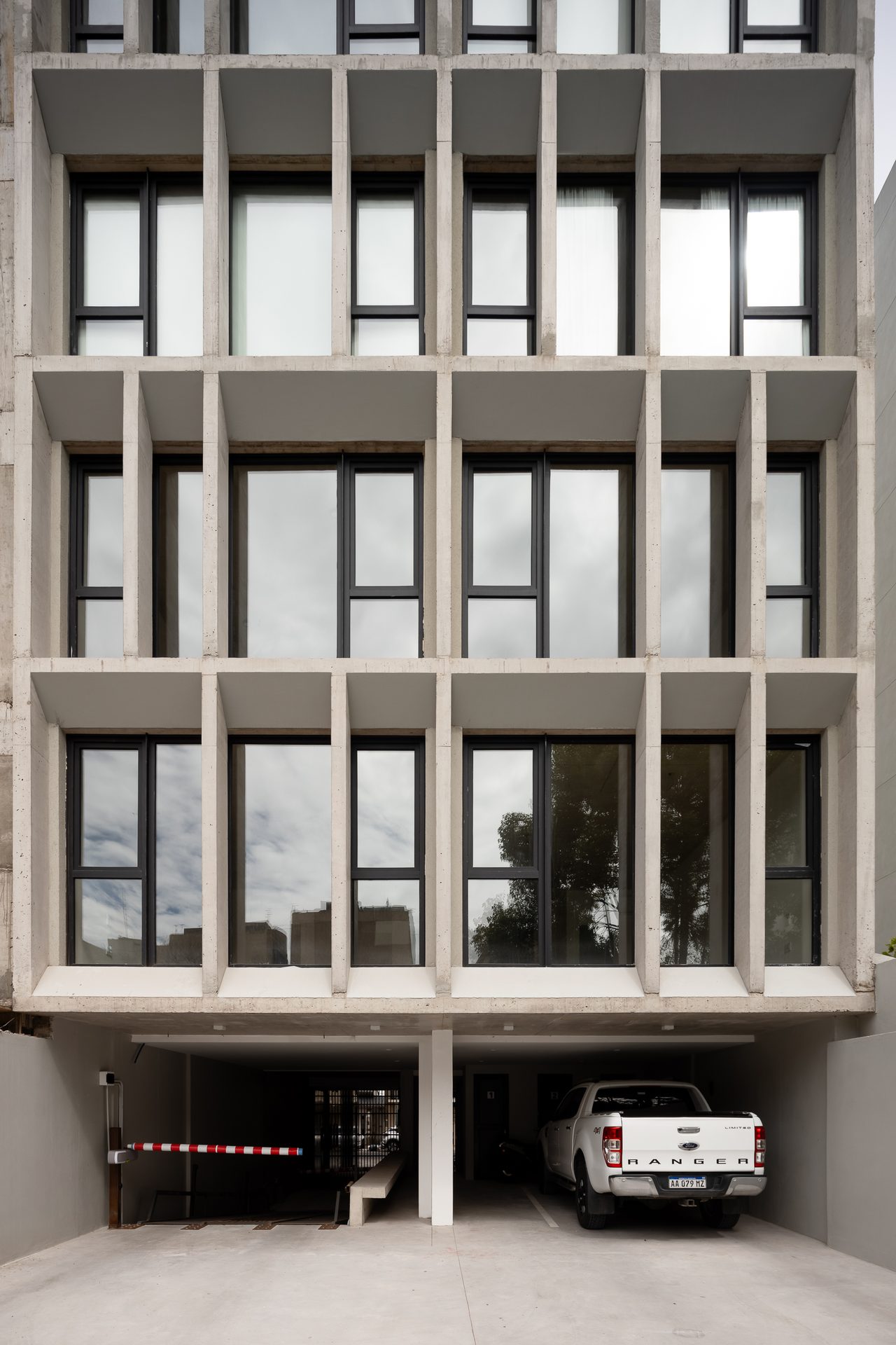 Building B10 · High-rise Building · Residential · Mar del Plata, Argentina — image 26 of 51