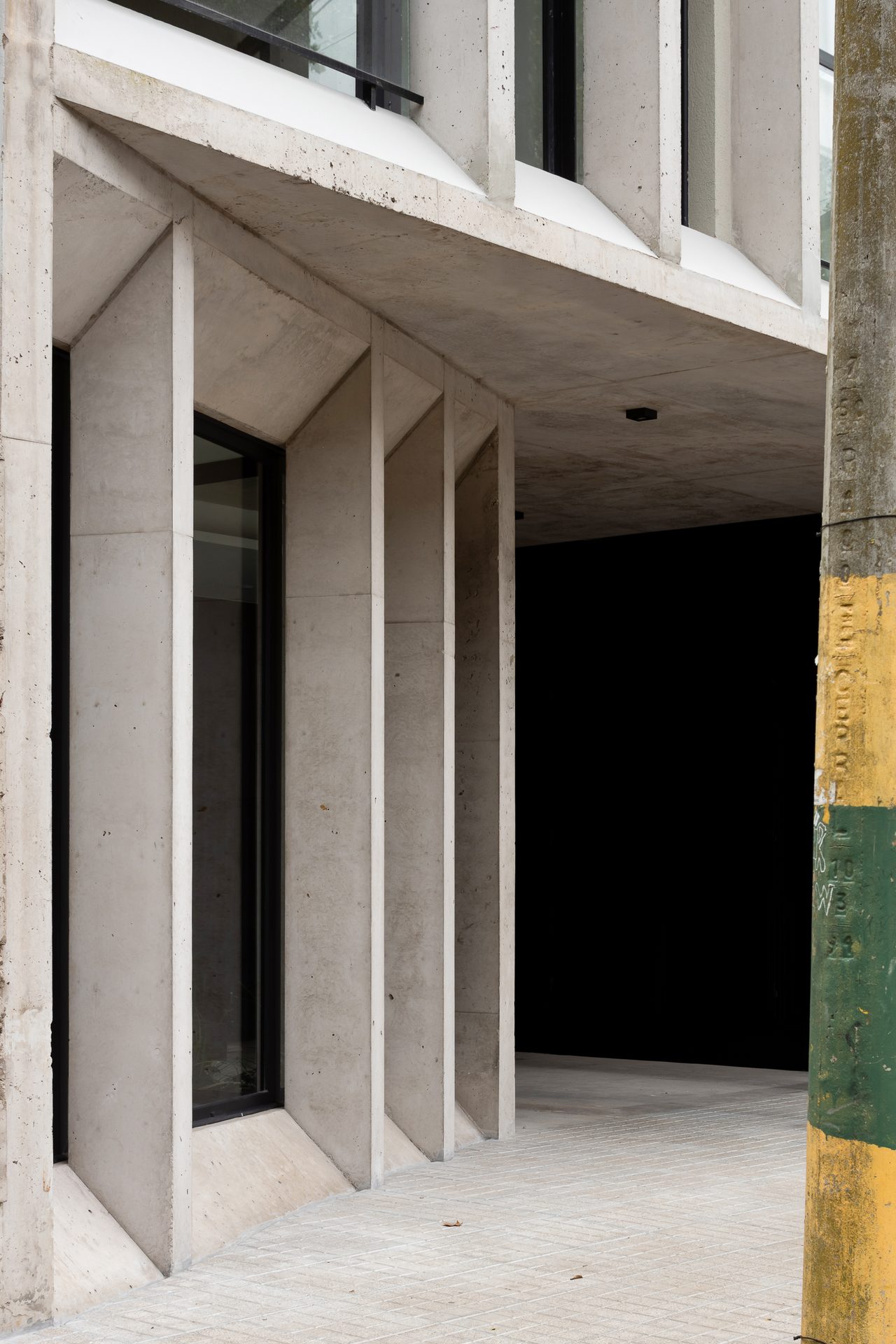 Building B10 · High-rise Building · Residential · Mar del Plata, Argentina — image 9 of 51
