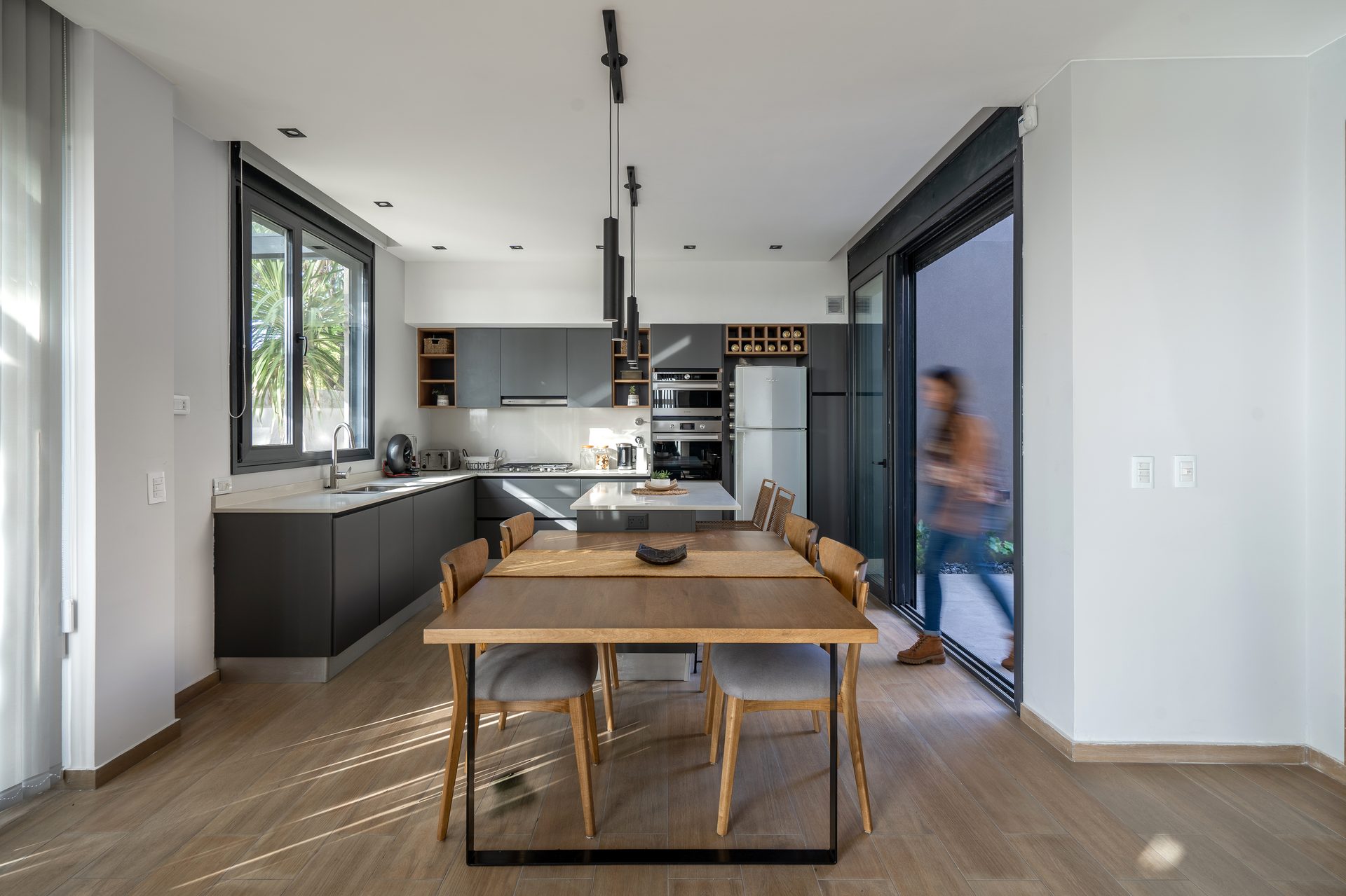 Arenales House · Houses · Mar del Plata, Argentina — image 13 of 16