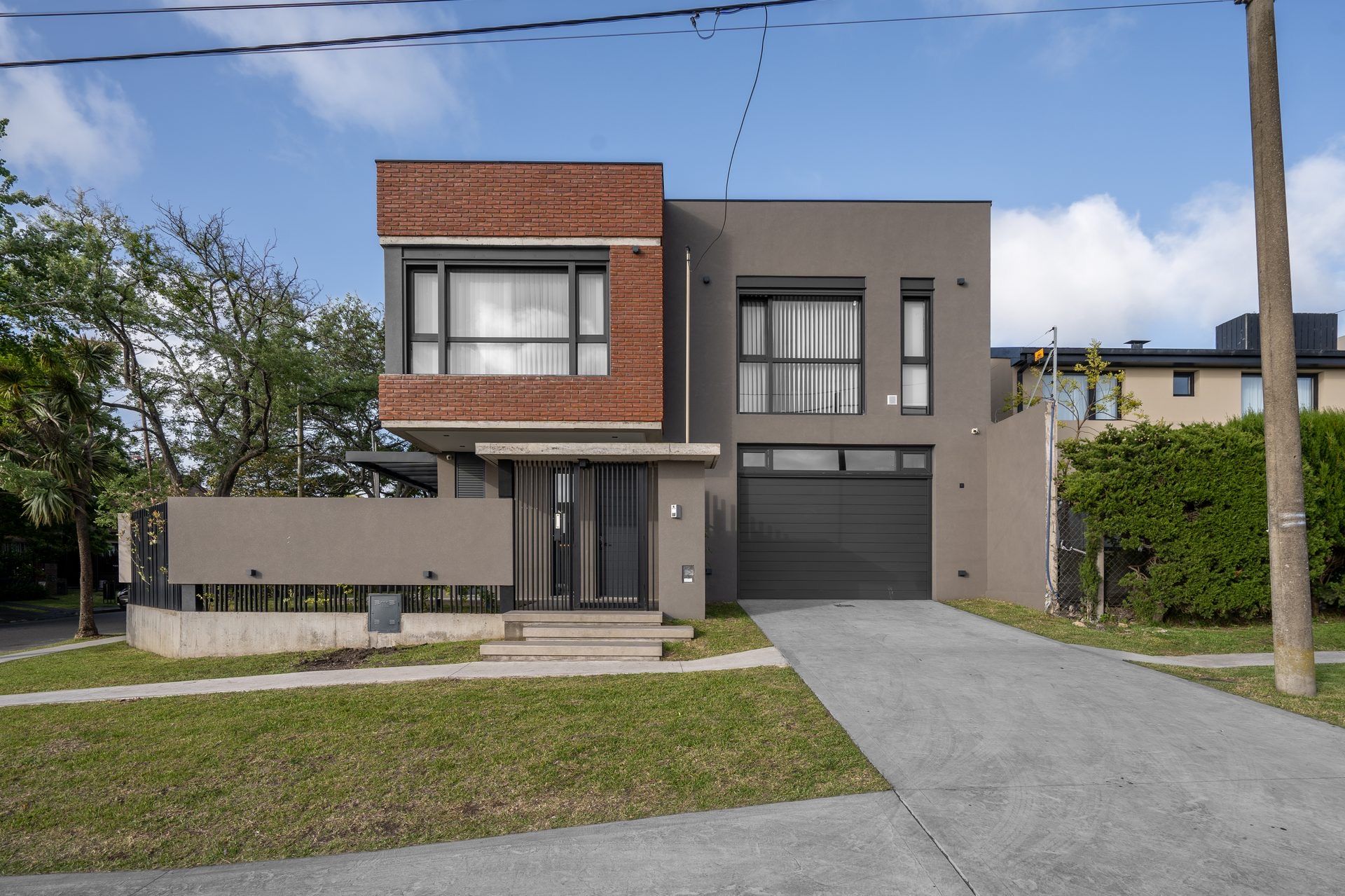 Arenales House · Houses · Mar del Plata, Argentina — image 3 of 16