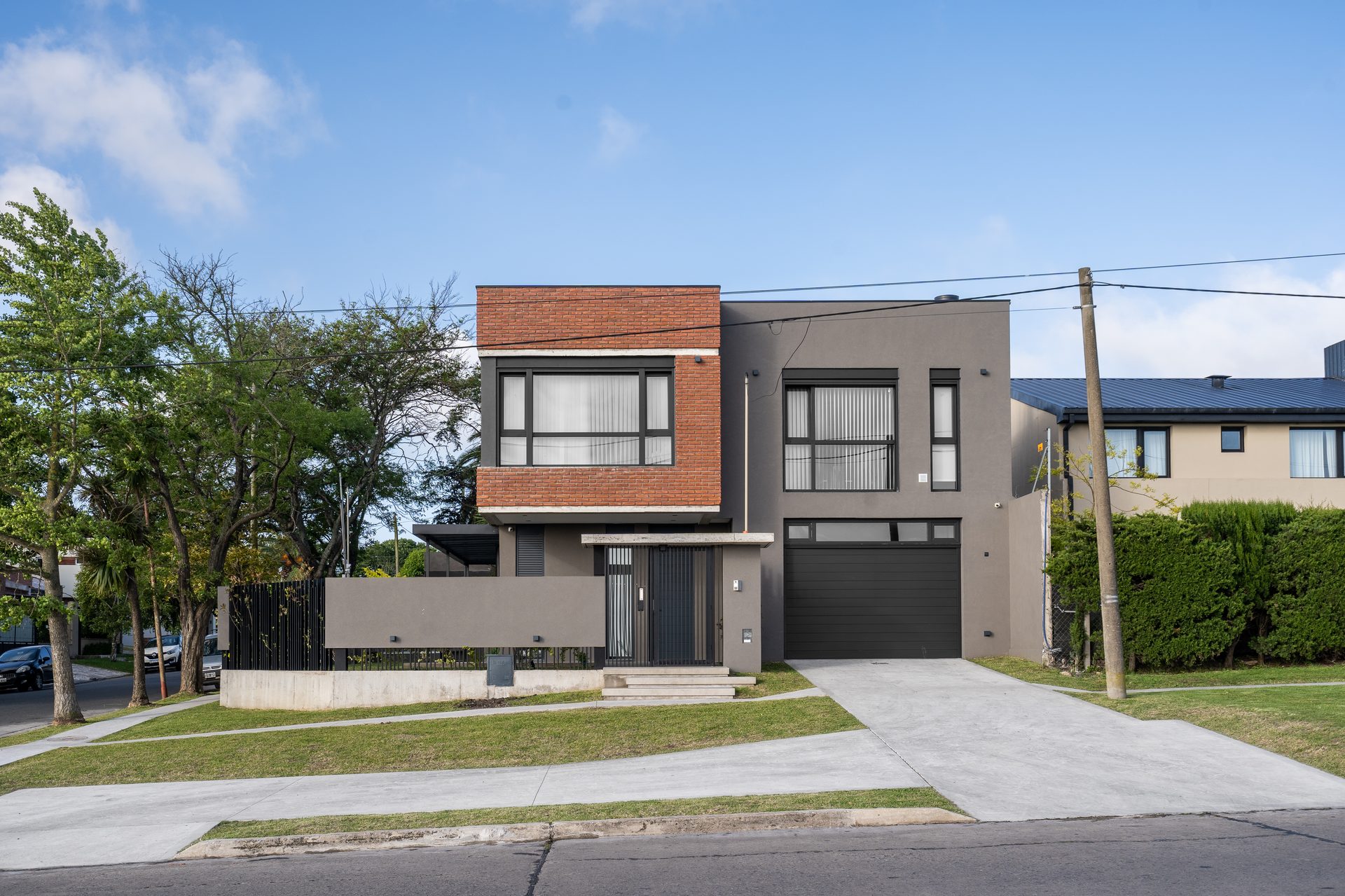 Arenales House · Houses · Mar del Plata, Argentina — image 5 of 16