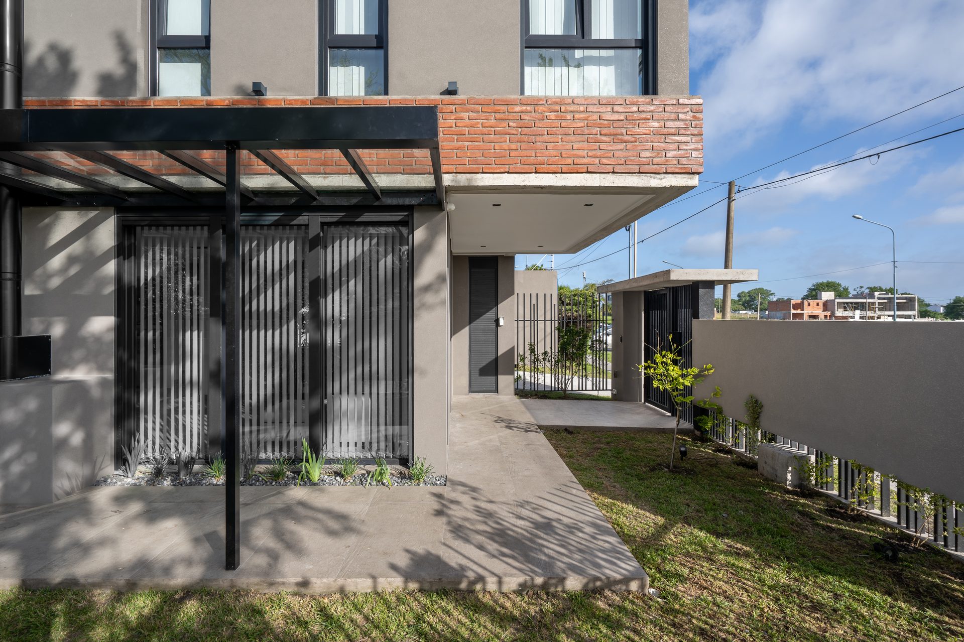 Arenales House · Houses · Mar del Plata, Argentina — image 9 of 16