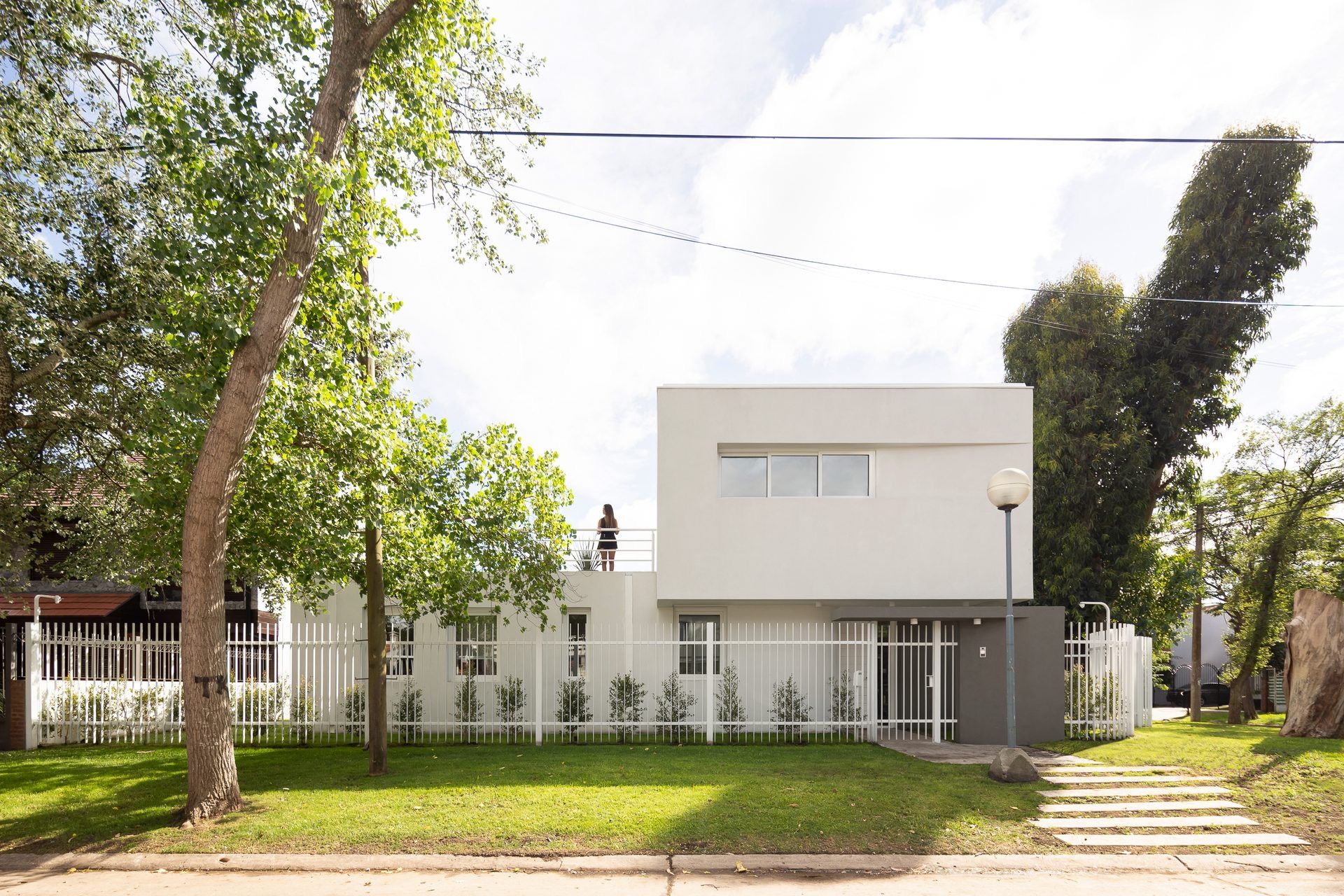 Studio House · Houses · Mar del Plata, Argentina — image 2 of 23