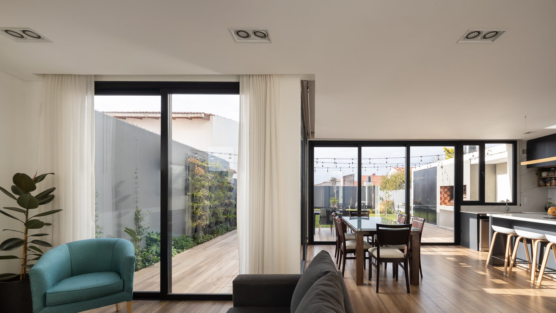 South House · Houses · Mar del Plata, Argentina — image 5 of 10