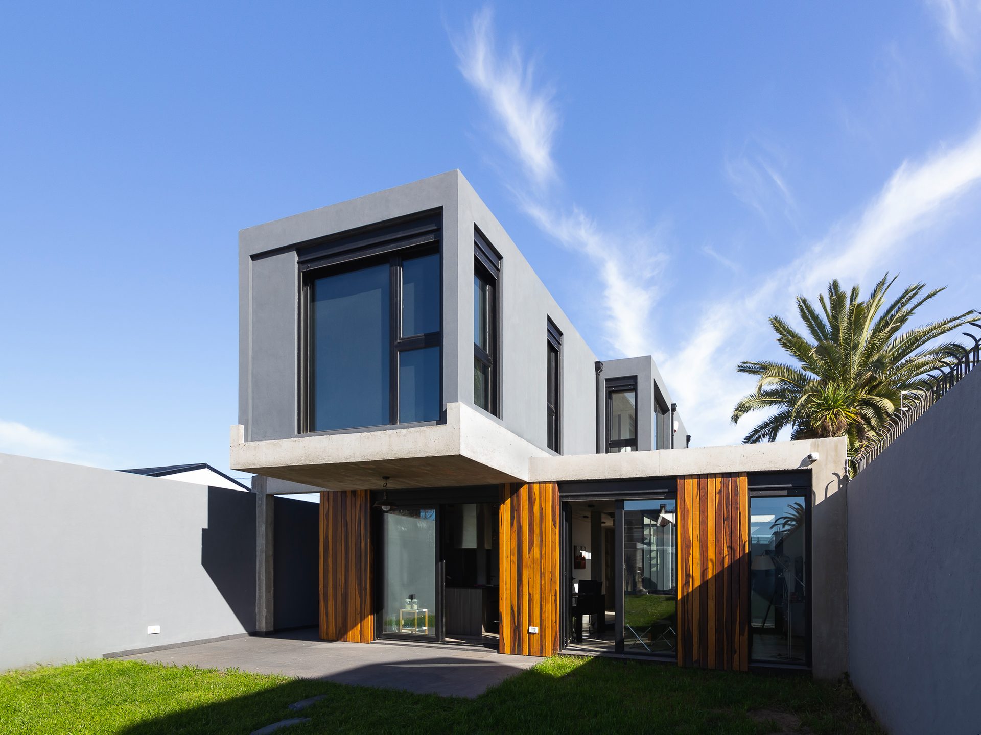 Torres House · Houses · Mar del Plata, Argentina — image 2 of 16