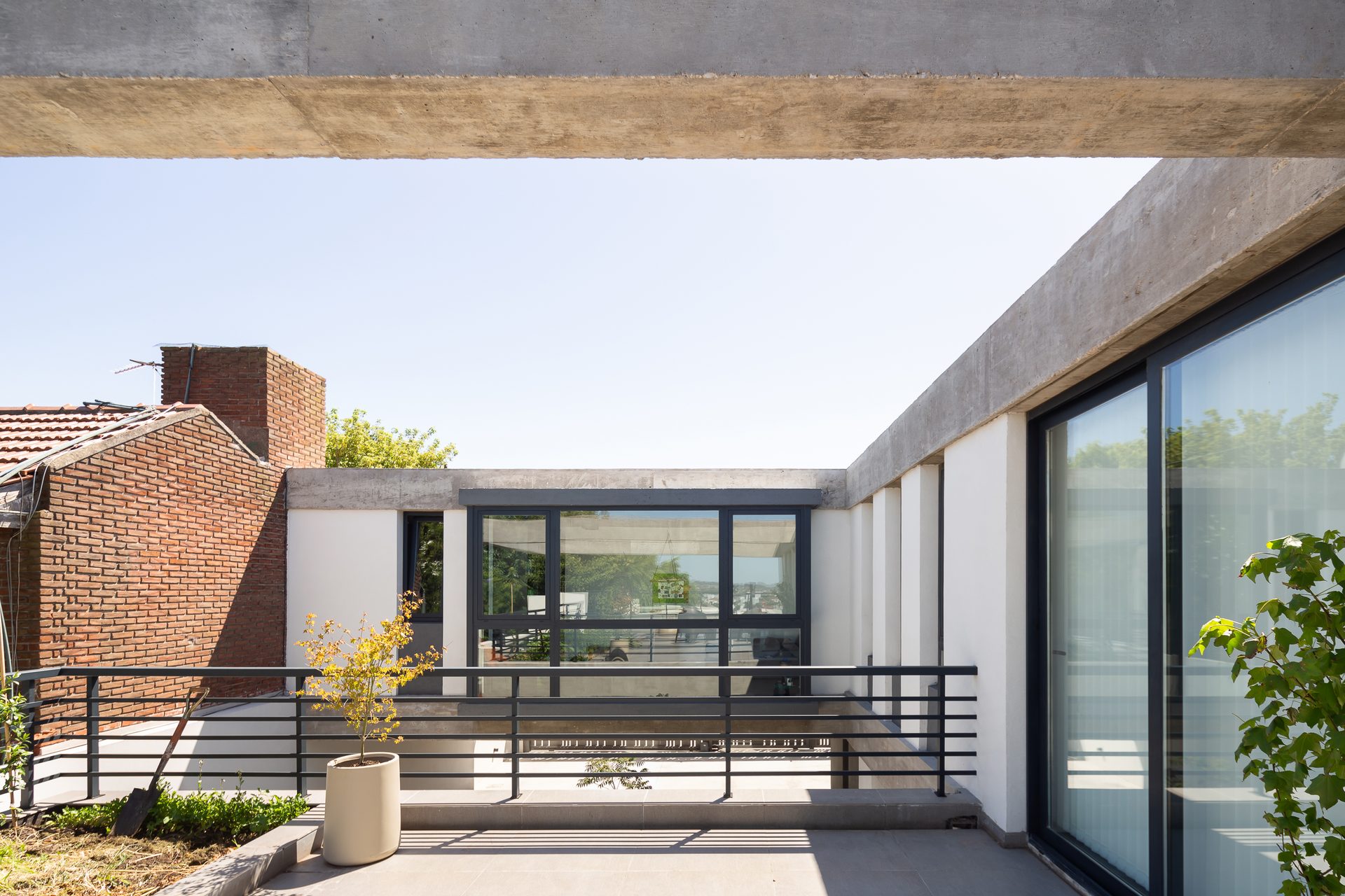 Larrea Houses · Vivienda multifamiliar · Hasta 3 niveles · Mar del Plata, Argentina — image 12 of 23