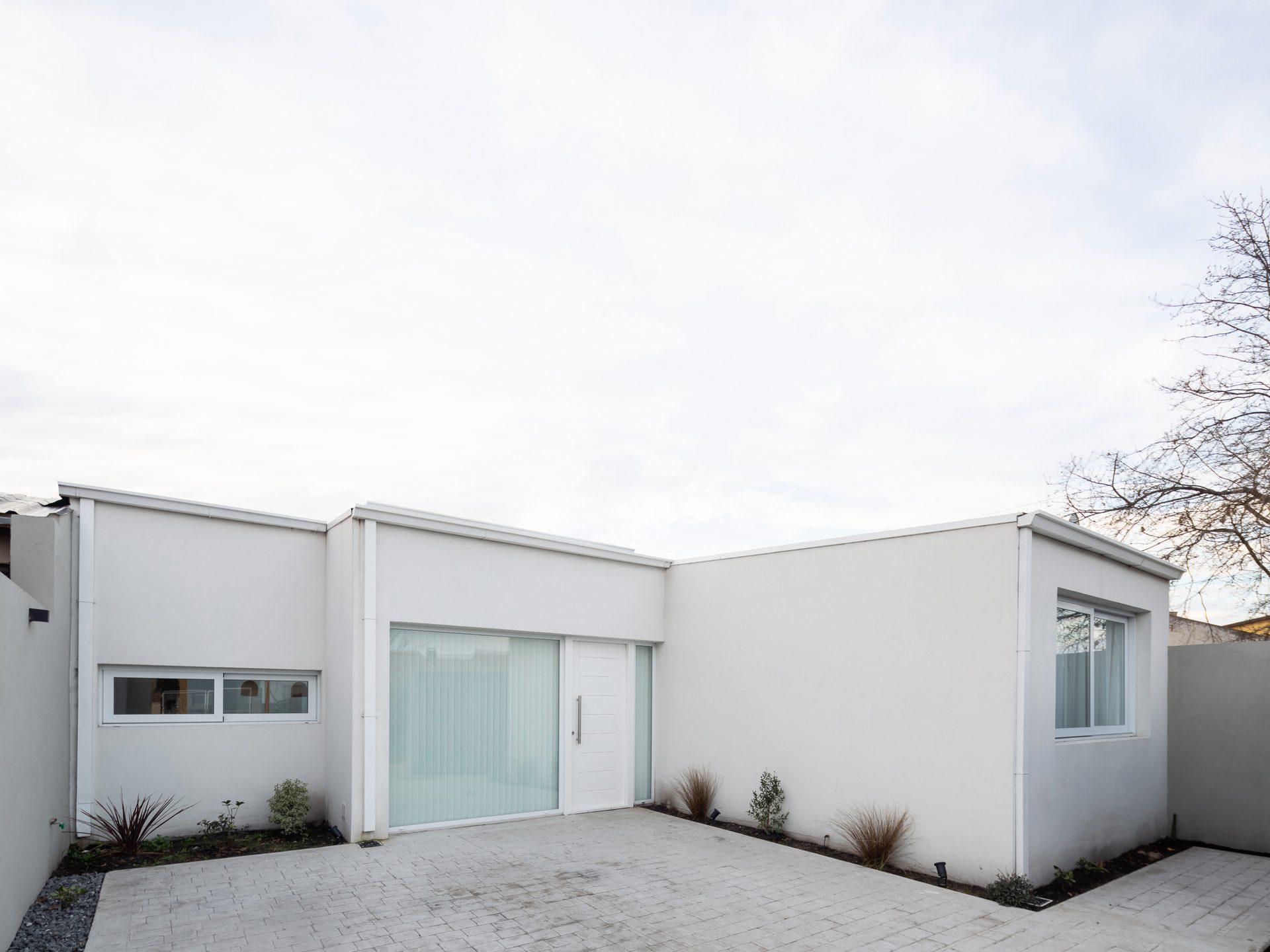 DLM House · Houses · Mar del Plata, Argentina — image 2 of 10