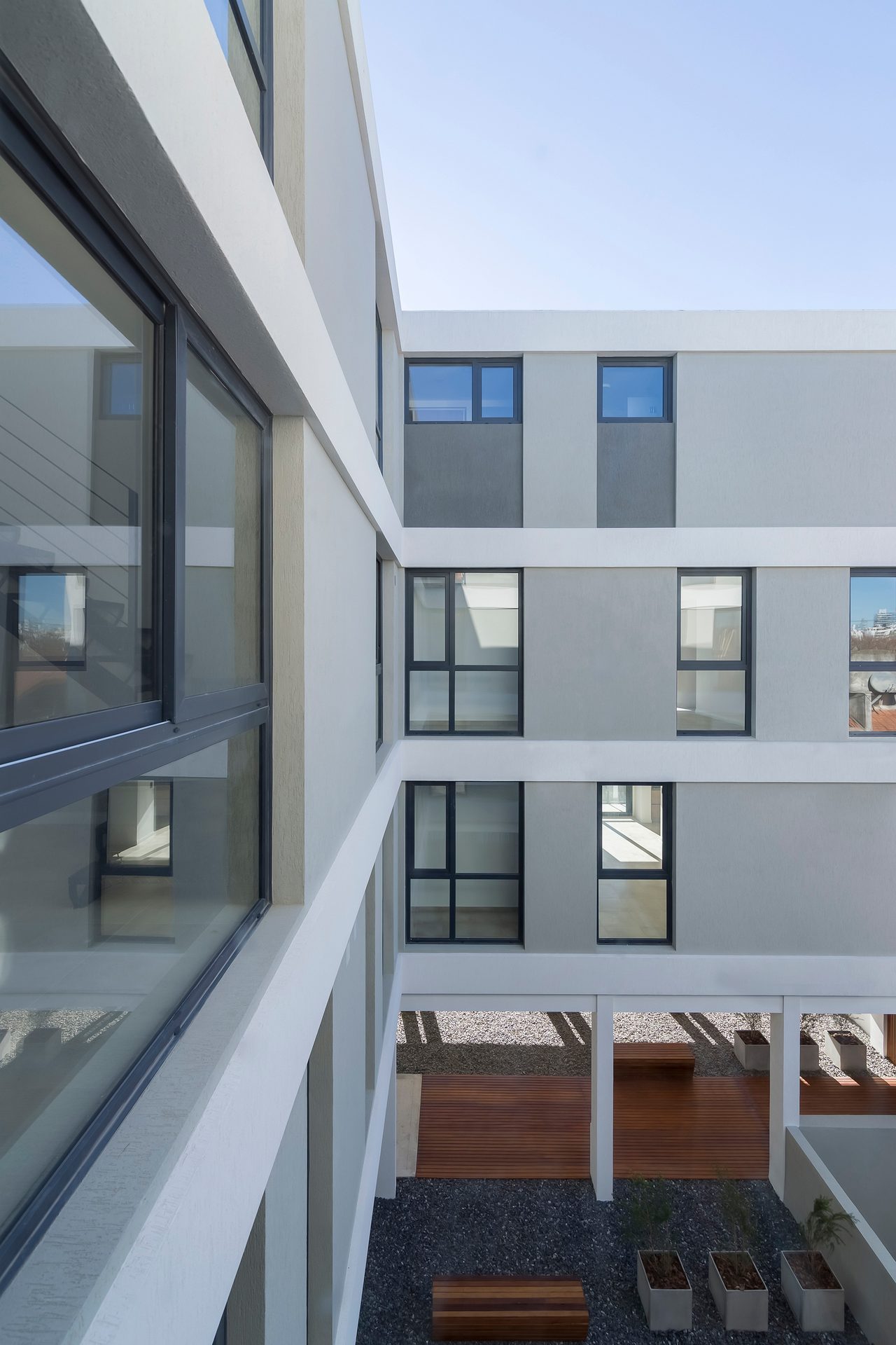Building BIII · Edificio en Altura · Mar del Plata, Argentina — image 8 of 16