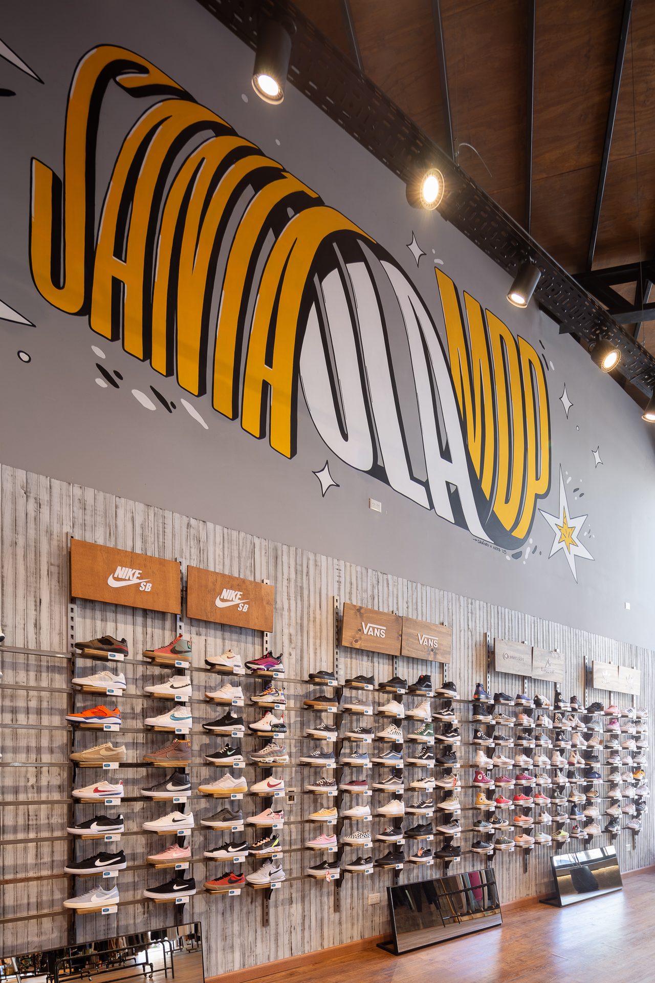 Santa Ola Store · Commercial space · Heritage intervention · Mar del Plata, Argentina — image 29 of 78