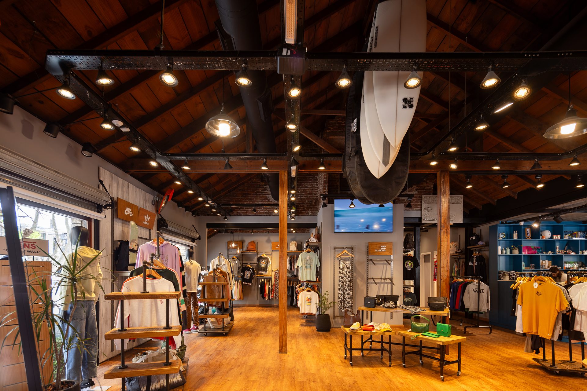 Santa Ola Store · Commercial space · Heritage intervention · Mar del Plata, Argentina — image 39 of 78