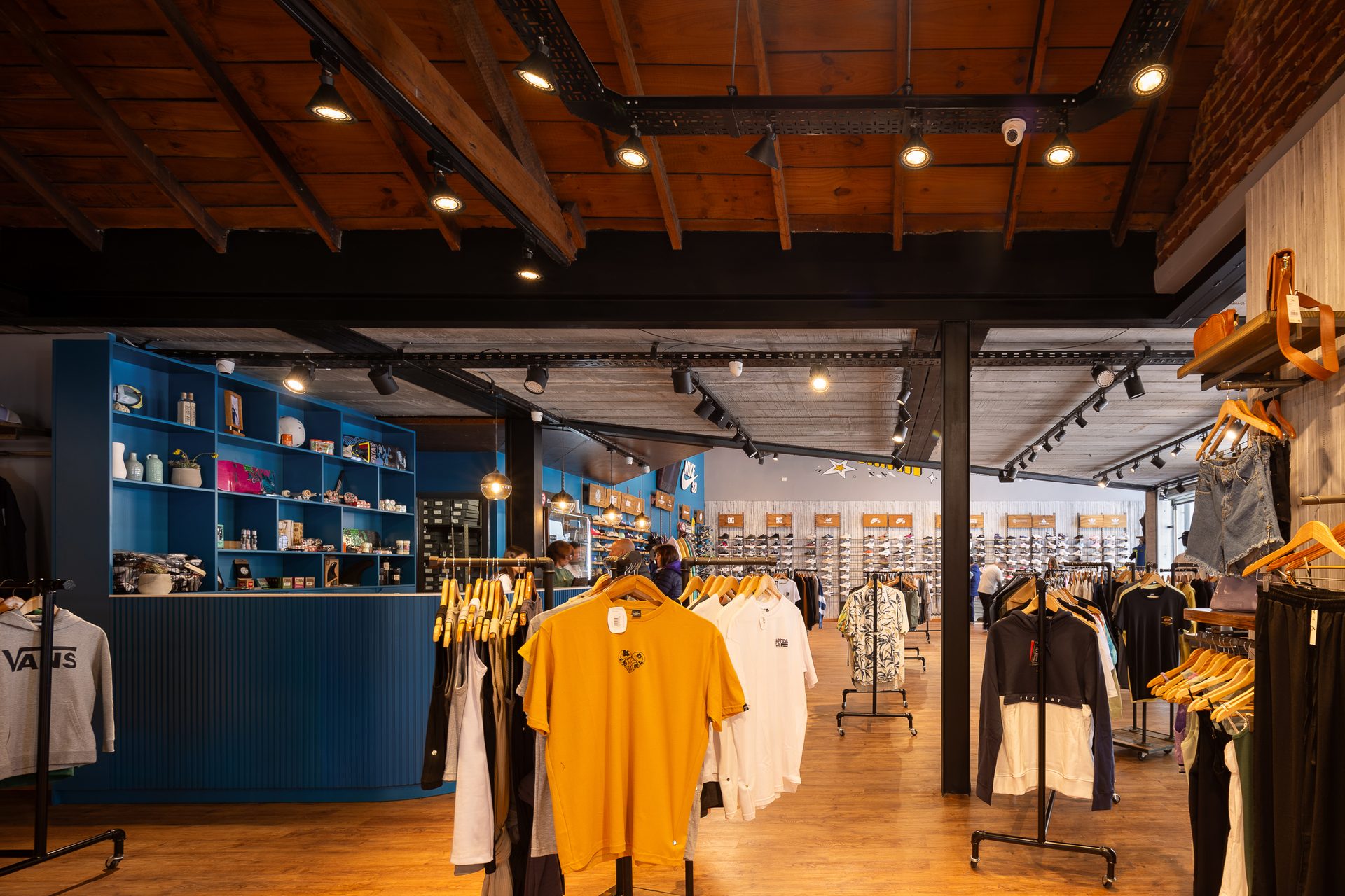 Santa Ola Store · Commercial space · Heritage intervention · Mar del Plata, Argentina — image 40 of 78